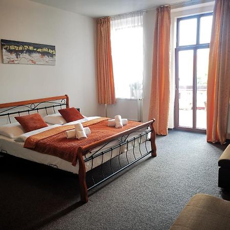 Hotel Palackeho 135 Mělník 外观 照片